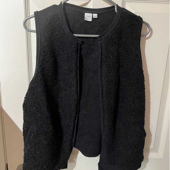 Twik Cropped Sherpa Vest - Picture 2 of 3